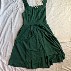 Elegant Green Sleeveless Dress